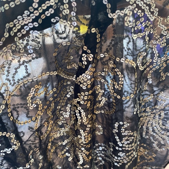 Hand sequined silk chiffon shawl. - Picture 4 of 4